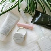 食べられるリップで一躍有名に！マツキヨ限定コスメ《アルジェラン》が話題沸騰中 - ビュ