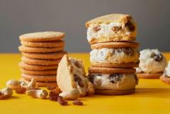 厳選チーズをソフトやサンドに！「ナウ オン チーズ」ルミネ新宿に誕生