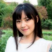 みんなのメイクポーチの中身を拝見！｜最低限のマストアイテムからメイク直しにおすすめ