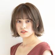 クセ以上カール未満が新しい！ 小顔に見えるくびれシルエットボブ | マキアオンライン（