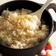 効果的なアンチエイジングとは｜抗老化に大切な食事や肌ケア、運動まとめ |