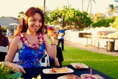 ダイヤモンドヘッドの麓で楽しめるルアウ