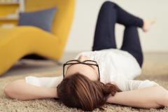 ゴロ寝中に姿勢改善！ちょっとの工夫で美姿勢ゲット - ビューティーガール