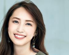 オフィスメイク｜クラランスのローズベージュリップで美人度UPメイク |