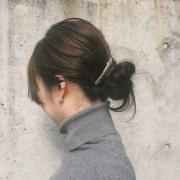 ハイネックやストールに合う♡ボブ向け“大人可愛いまとめ髪”アレンジ -