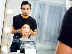 “小顔王子”小田切ヒロさん直伝！ メイク前の5分でできるハリツヤ復活マッサージ |