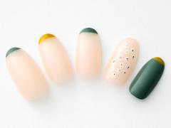 【365日ネイル】注目のグリーンを上品に取り入れて！先端にさりげなくフレンチネイルに
