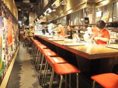 「一人焼肉ってサイコー」肉1枚の注文やお一人様専用焼肉台も！気軽にサクっと楽しめる新