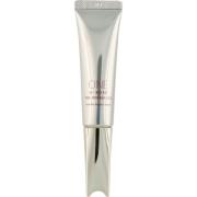 小じわが気になって笑えない！正しい目元のケア方法 -