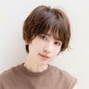 女っぽさもカッコよさも自由自在！ タイトシルエットの美人見せショート |