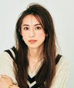 「なんだか顔がくすんでる？」セルヴォークのレッドブラウンチークで肌に透明感をプラス