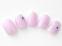 【365日ネイル】ホームパーティは…ラベンダーピンクの“おすまし顔”ネイルで |