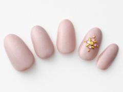 【365日ネイル】2019年初出勤ネイルは柔らかな印象のくすみピンクネイルで |