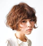 ショートの巻き方｜ショートヘアを巻いてかわいく！ヘアアイロンを使ったゆるふわ巻きの