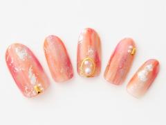 【365日ネイル】週末デートは女らしいネイルで…色っぽさのある縦グラデネイル |