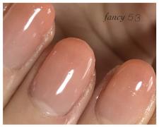 スポンジでポンポンするだけ！気軽にグラデーションネイルを楽しもう♪ - ビューティーガ