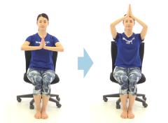 ふんわり美しいバストラインに♡「老け胸」を予防する毎日1分の胸元ケア - ビューティーガ