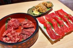 多種多様なお肉料理を楽しめる「ワイキキ横丁」
