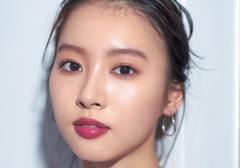 キャンメイクのブラウンチークが超優秀！ パープルリップと合わせてイイ女度UP！ |