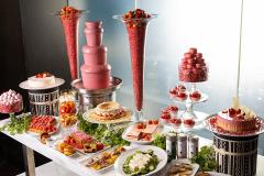 高級「あまおう」に希少な「淡雪」も！イチゴスイーツ食べ放題なホテルの豪華スイーツビ