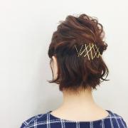 こんなに華やか♡「ゴールドピン」を使った大人のヘアアレンジ集 -