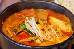 五臓六腑にしみわたる！本格スンドゥブが楽しめる「ソウル豆腐ハウス」がオープン