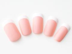 【365日ネイル】ホワイトデーは”柔らかい女”に！旬のマットが効いた優しい雰囲気のフレ