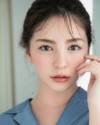 セルヴォークのイエローアイシャドウでクリアな白目に！｜大人顔ブルべ肌タイプにおすす