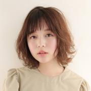 可愛い小顔が手に入る、アレンジ自在なくびれウェーブボブ |