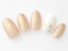 大人の星ネイル｜星モチーフやホロ、ラメ使いの星デザインおすすめネイル10選 |