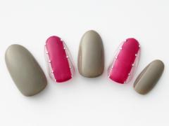 【365日ネイル】ほんのり和のエッセンスも感じる…カーキ×ローズピンクの甘辛ネイル |