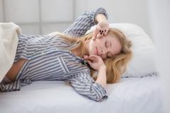 着て眠るだけでOK！良い睡眠に導いてくれるルームウエアとは？ | ビューティーガールからの