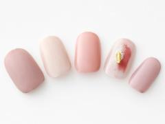 【365日ネイル】色んなベージュで“柔らかい女”に！ワンランク上の微差グラデネイル |