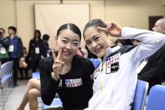 紀平梨花選手、宮原知子選手とコーセーが、アンバサダー契約！ツーショット写真も公開！