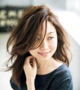 前髪を立ち上げたかきあげスタイルで女度アップ！作り方をマスター |