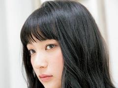 黒髪×ぱっつん前髪は可愛いも美人も叶える永遠のガーリーヘア【ボブ・ミディアム・ロング