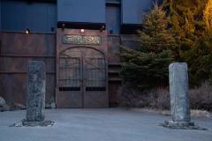 富士急「無限廃坑」暗闇の恐怖を体感する新ライド　30以上のギミックが恐怖心を煽る