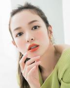 コフレドールのビビッドオレンジリップで程よい女らしさをプラス｜幼な顔ブルべ肌タイプ