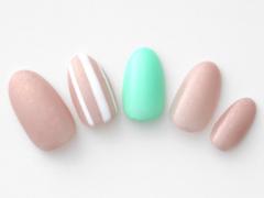 【365日ネイル】旬のミントグリーンとストライプで爽やかに♪軽やかベージュネイル |