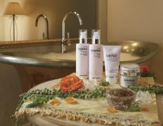 気づくと手が"オバ見え"…！「ファーストハンドクリーム」で始めるエイジングケア