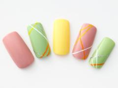 【365日ネイル】ＧＷの休日モードを盛り上げる春カラー×カラフルラインネイル |