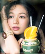GWは冒険メイクにトライ！ ピンクライン＆下まぶたゴールドで夏気分を先取り♪ |