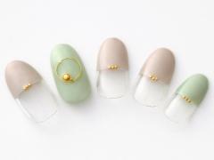 【365日ネイル】気持ちを落ち着かせるミントグリーンのネイルで週の半ばを穏やかに |