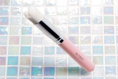 【美的6月号付録速報】「毛穴汚れスッキリ！ ブラシ」で白毛穴、黒毛穴、赤毛穴、開き毛穴