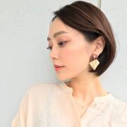 お葬式の髪型にハーフアップはNG？ロングとミディアム、それぞれのお通夜・お葬式でのヘア