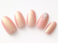 【365日ネイル】オーロラネイルのきらめきをクールなアートでシャープに |