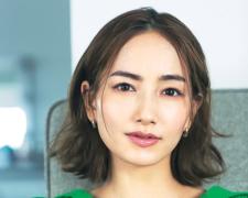 伸ばしかけヘアをおしゃれに♪真ん中分けのエフォートレスヘアアレンジ |