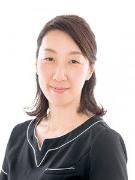 クマを治す方法は？マッサージ・メイクで目の下のクマをなくす方法や、おすすめのアイケ