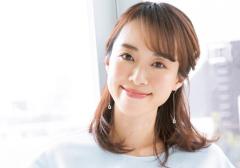 広がってしまう髪はハーフアップでスッキリ見せ♪｜梅雨に負けないヘアアレンジ |