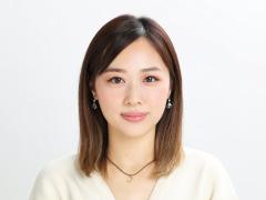 セミロングの簡単アレンジ10選｜ストレート、黒髪、フルアップからハーフアップまで |